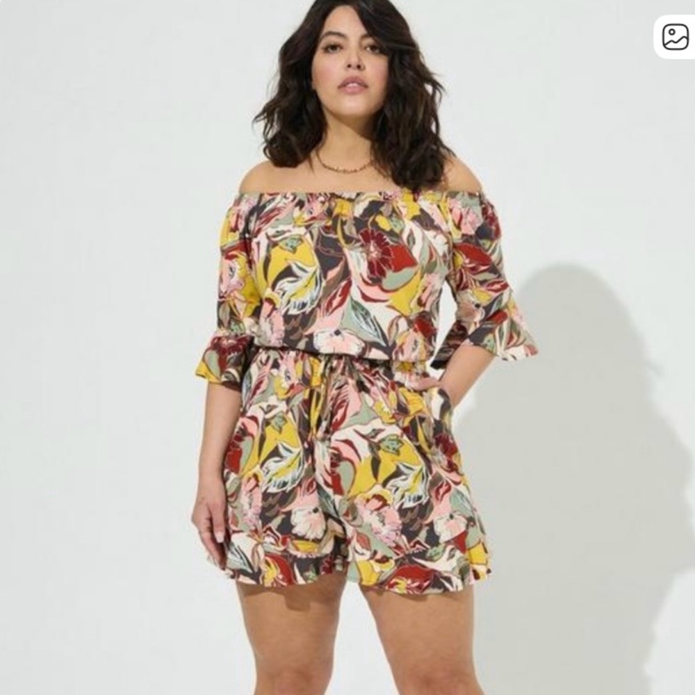 NWT Torrid Stretch Challis Off-Shoulder Floral Romper Sz 3 (22-24) Maximalist 💜